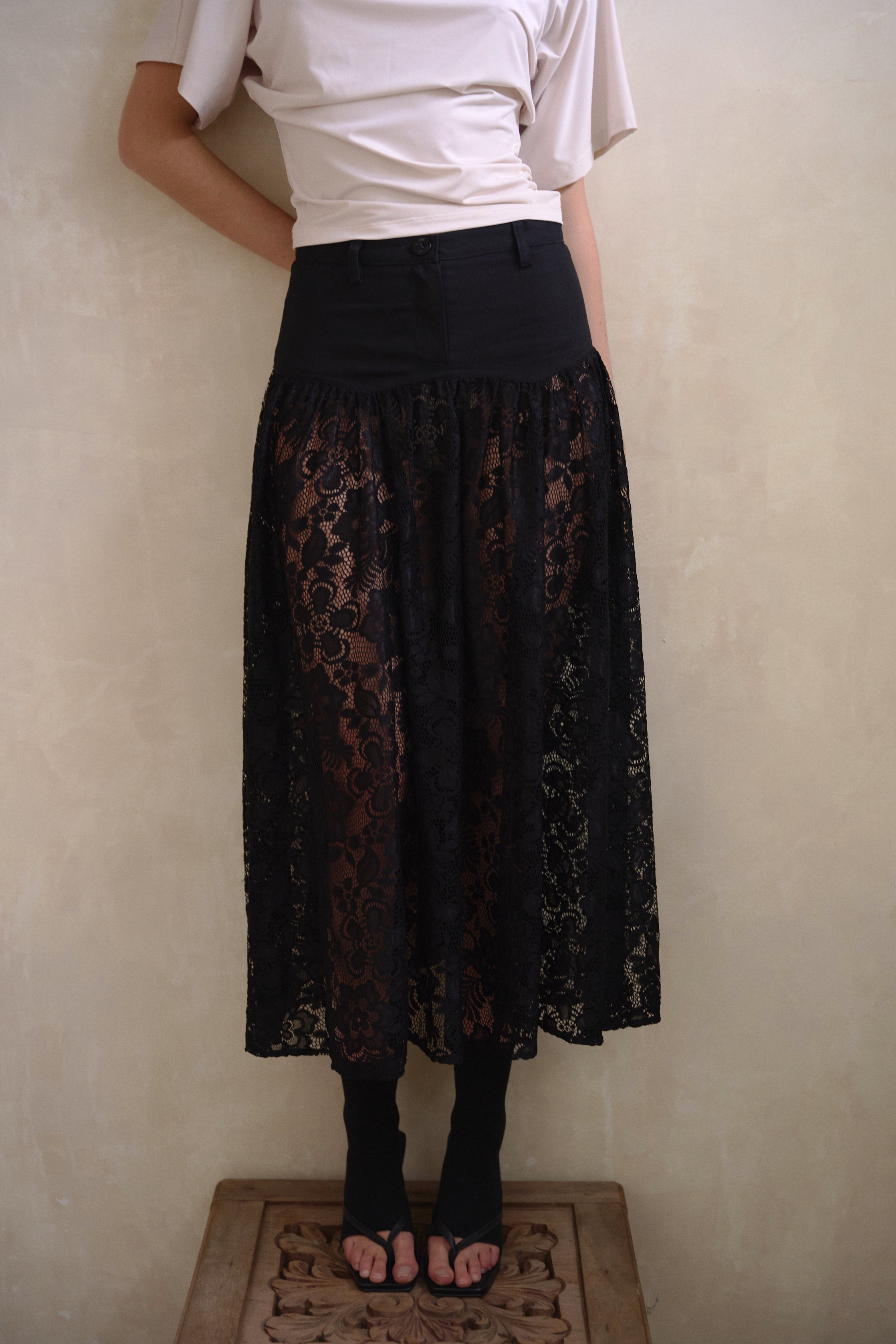 MIDNIGHT LACE SKIRT