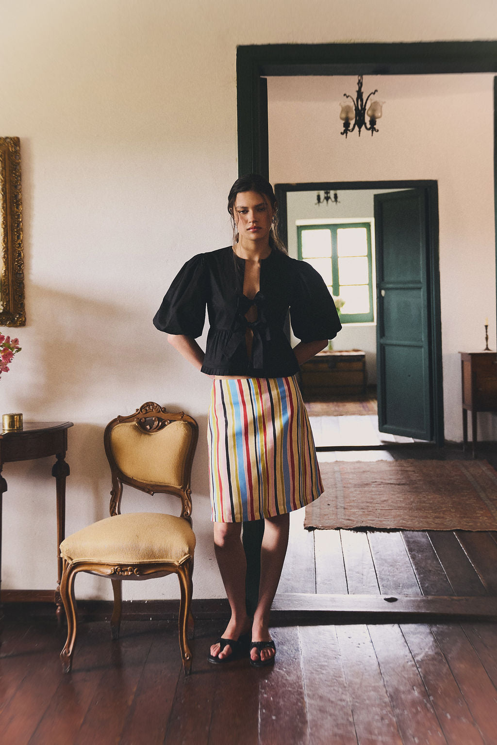 negro, blusa, amarrar